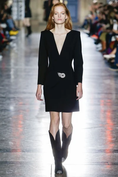 Look 64